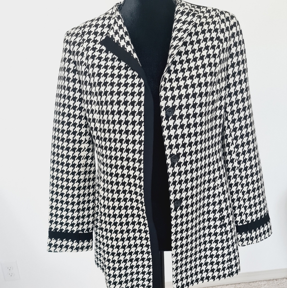 Alfani Houndstooth slim fit fully lined coat/ blazer. Color black/white. Size 10 - Picture 1 of 7